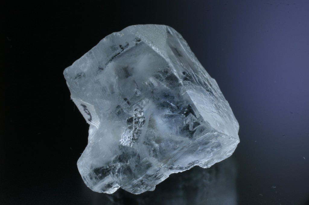 Inclusions in modified fluorite crystal